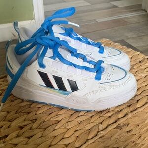 VINTAGE Adidas White Sneakers with Blue Laces and iridescent black Stripes